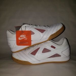 Supreme Nike SB Gato Size 10.5
